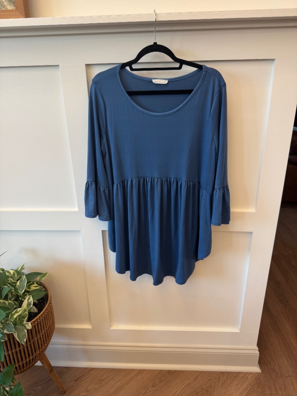 REB in J 220 Dusty Blue Bell Sleeve Babydoll Tunic Top